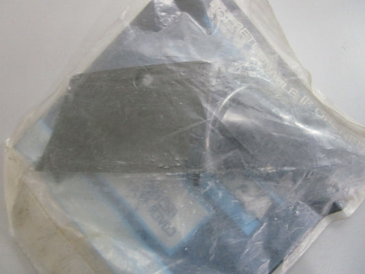 *NEW OEM* 0770 Mercury Quicksilver Cover Port BL 825796F1