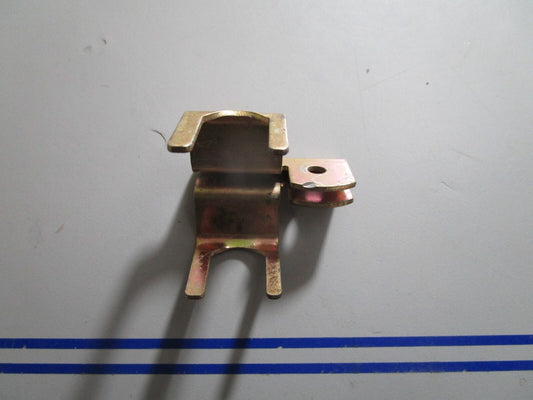 *NEW OEM* 0810 OMC Johnson Evinrude Cable Retainer 126535 0126535