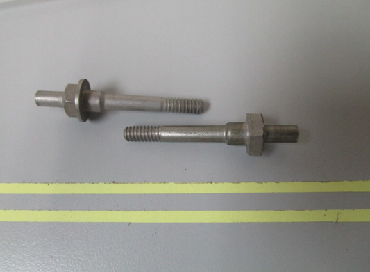 *NEW OEM* (LOF OF 2) 0810 OMC Johnson Evinrude Screw 310052 0310052