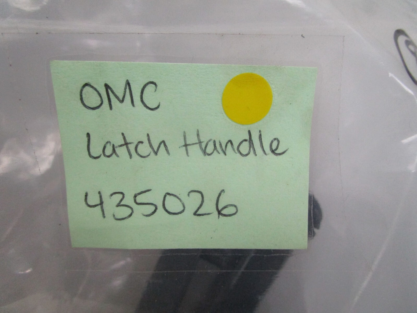 *NEW OEM* 0820 OMC Johnson Evinrude Latch Handle 435026 0435026