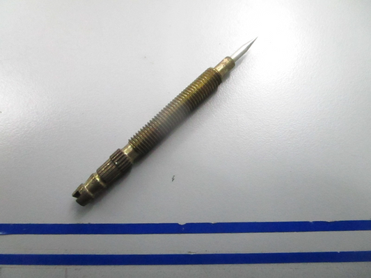 *NEW OEM* 0810 OMC Johnson Evinrude Needle Valve 431666 0431666