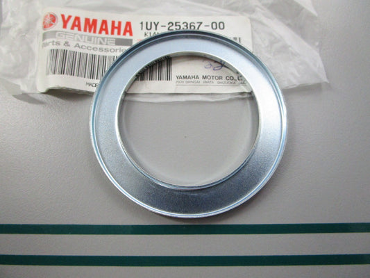 NEW OEM 1UY-25367-00-00 Yamaha Hub Dust Cover 0810