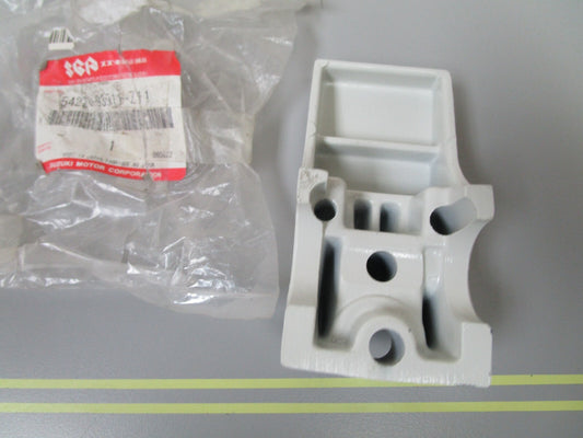 *NEW OEM* 0810 Suzuki Lower Mount Cover (Port) 54221-93911-Z11