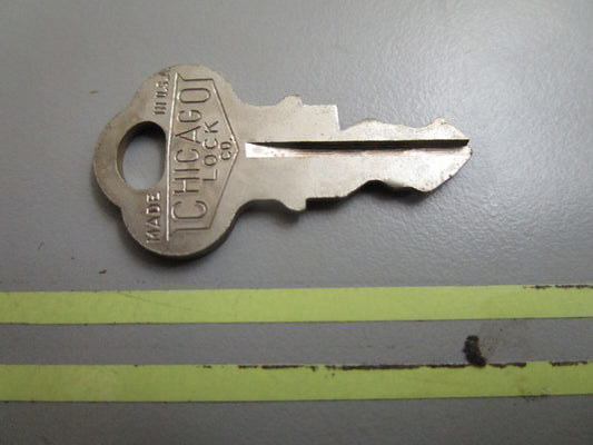 *NEW OEM* 0810 OMC Johnson Evinrude Ignition Key KF164 501679 0501679