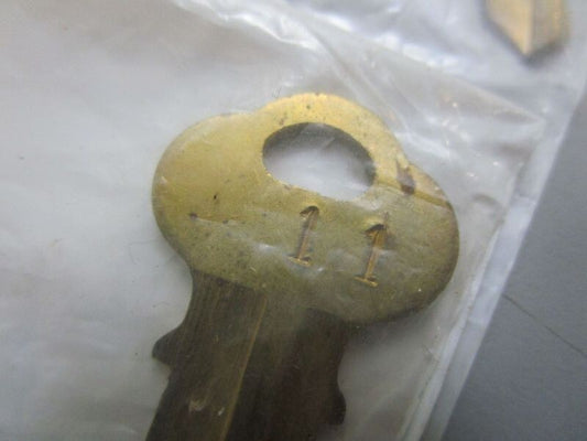 *NEW OEM* (LOT OF 2) 0770 OMC Johnson Evinrude Ignition Key KF11 501526 0501526