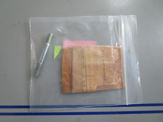 *NEW OEM* 0810 Honda Stud 90063-235-000