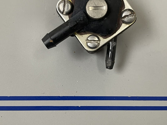 NEW OEM 387027 Johnson Evinrude Fuel Pump 0670