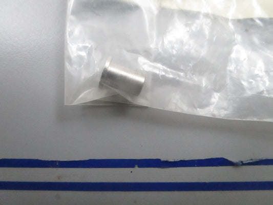 *NEW OEM* 0810 Volvo Penta Rivet Nut 853760