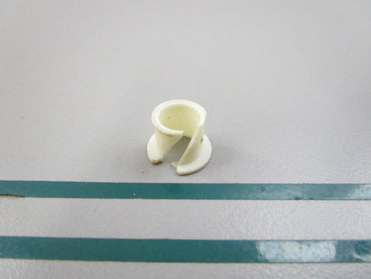 NEW OEM 318590 0318590 OMC Johnson Evinrude Bushing 0810