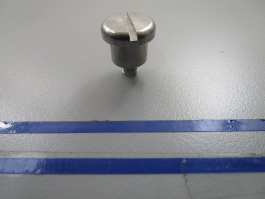 *NEW OEM* 0810 OMC Johnson Evinrude Screw 339185 0339185