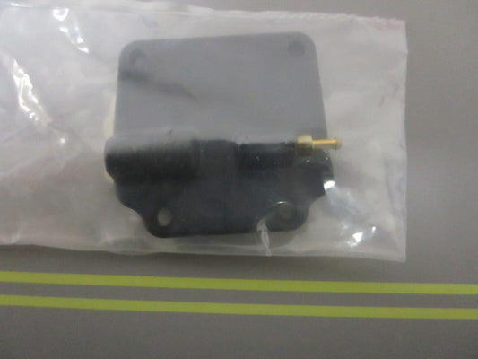 *NEW OEM* 0810 OMC Johnson Evinrude Cover & Nipple Assembly 436951 0436951