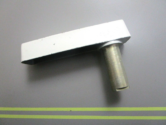 *NEW OEM* 0750 OMC Johnson Evinrude LATCH HANDLE 322568 0322568