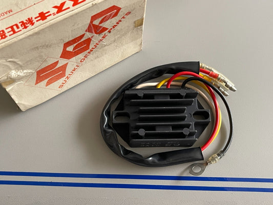 *NEW OEM* 0720 Suzuki 55 65 75 85 hp Rectifier Regulator 32800-94700