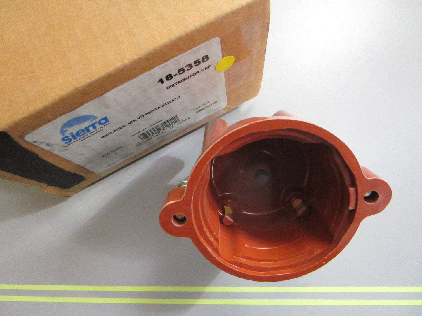 *NEW* 0820 Sierra Distributor Cap 18-5358 Replaces: 841263