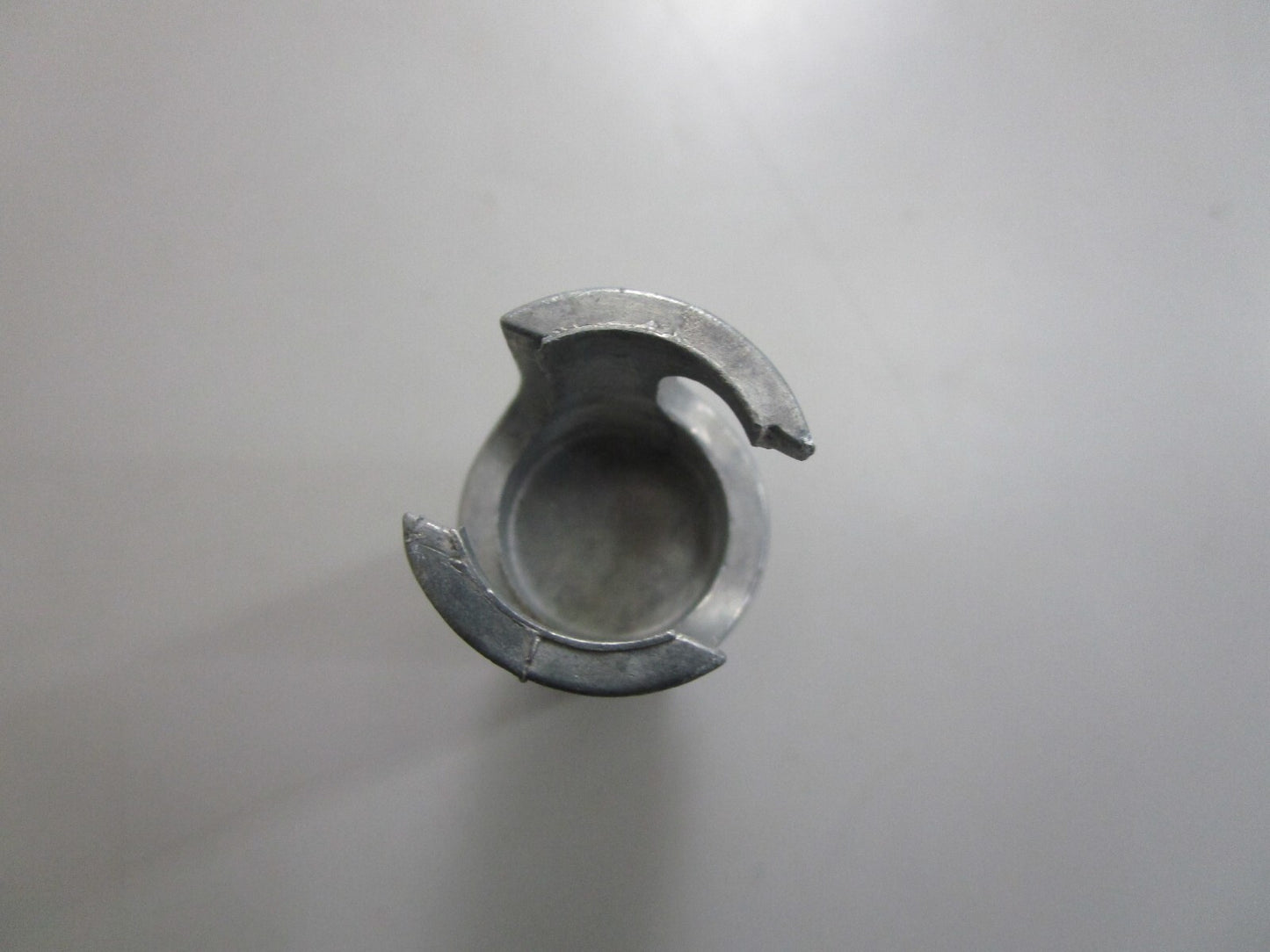 *NEW OEM* 0820 OMC Johnson Evinrude Cable Anchor 126534 0126534