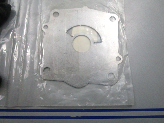 NEW OEM Yamaha 68V-44323-00-00 Water Pump Plate 0810