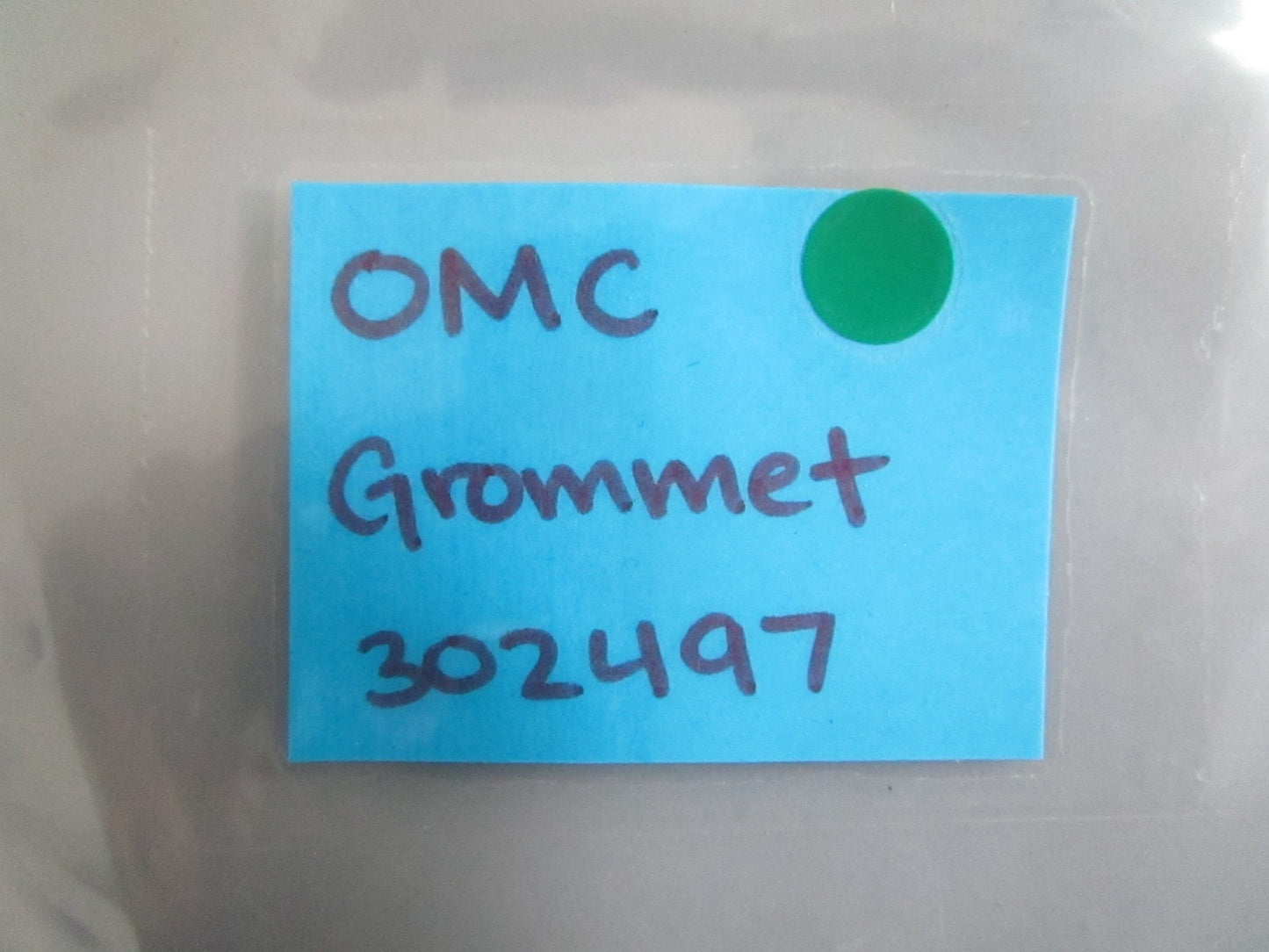 NEW OEM (LOT OF 4) 302497 0302497 OMC Johnson Evinrude Grommet 0820