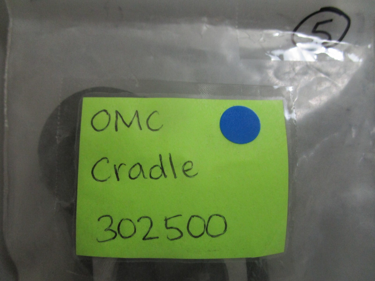 *NEW OEM* 0810 OMC Johnson Evinrude Cradle 302500 0302500