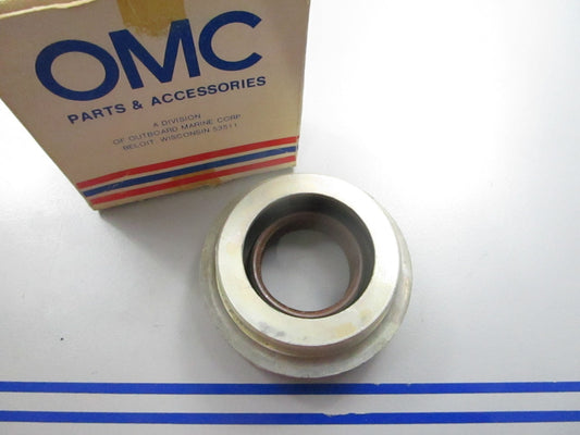 *NEW OEM* 0810 OMC Johnson Evinrude Crankcase Head 386162 0386162