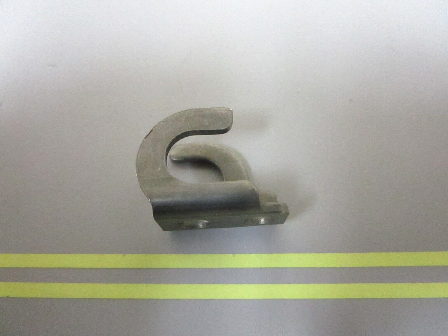 *NEW OEM* 0810 OMC Johnson Evinrude Shift Lock 305737 0305737
