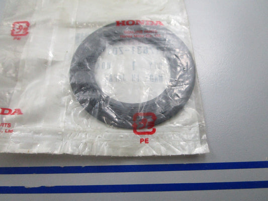 NEW OEM Honda 17631-Z0T-812 Gasket 0810