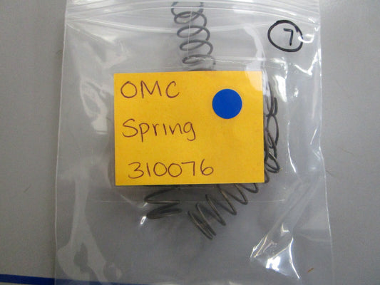 *NEW OEM* 0810 OMC Johnson Evinrude Spring 310076 0310076