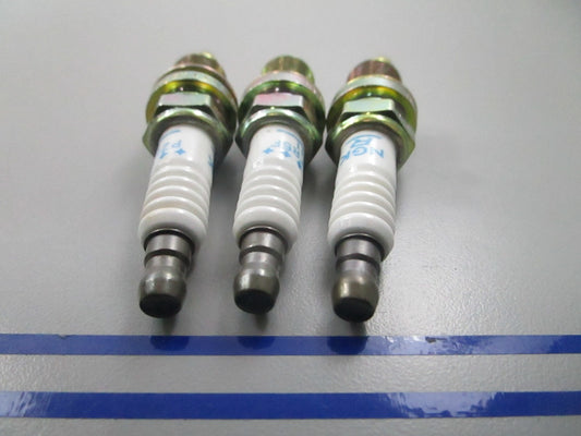 *NEW* (LOT OF 3) 0810 NGK Spark Plug PZFR5F-11