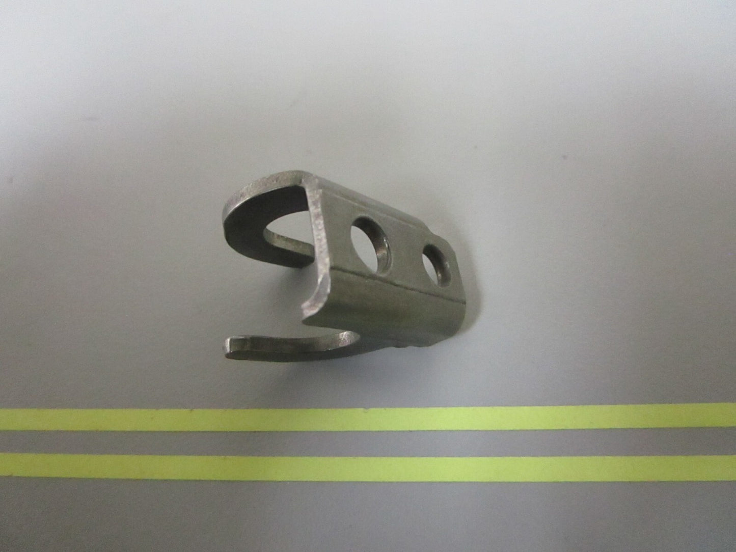 *NEW OEM* 0810 OMC Johnson Evinrude Shift Lock 305737 0305737