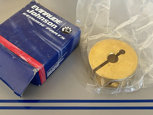 *NEW OEM* 0810 OMC Johnson Evinrude Exhaust Valve Shaft Collar 354343 0354343