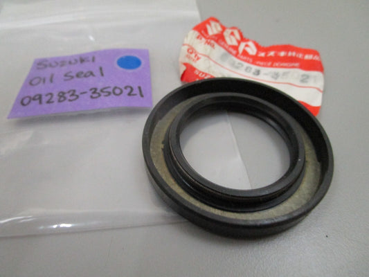 *NEW OEM* 0810 Suzuki Oil Seal 09283-35021