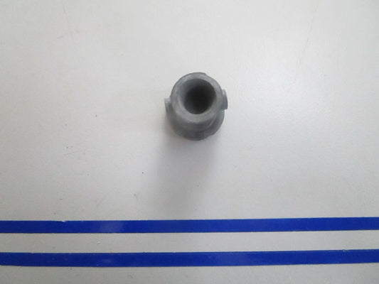 *NEW OEM* 0810 OMC Johnson Evinrude Grommet 317372 0317372