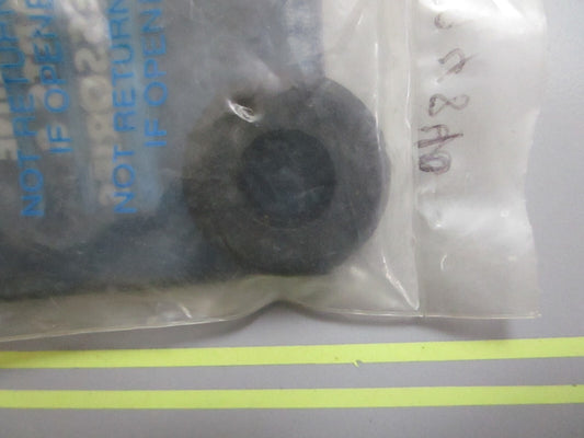 *NEW OEM* 0810 Mercury Quicksilver Grommet F94840