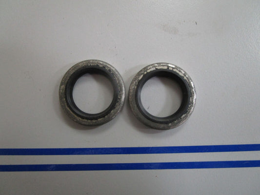 *NEW OEM* (LOT OF 2) 0770 OMC Johnson Evinrude Oil Retainer 321466 0321466