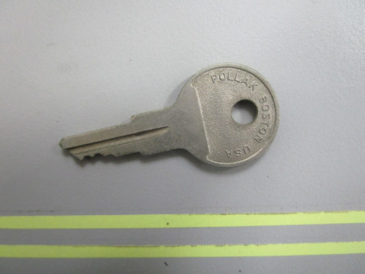 *NEW OEM* 0810 OMC Johnson Evinrude Ignition Key 77-54 501803 0501803