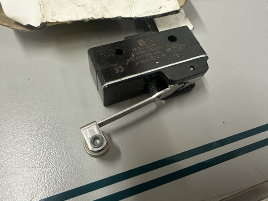 OEM John Deere AE48968 Micro Alarm Switch 0700