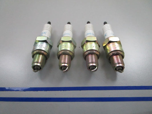 *NEW* (LOT OF 4) 0810 NGK Spark Plug CR6HS