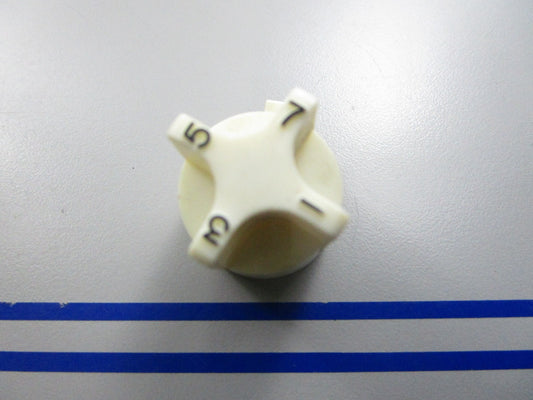 *NEW OEM* 0810 OMC Johnson Evinrude Adjusting Knob 205231 0205231