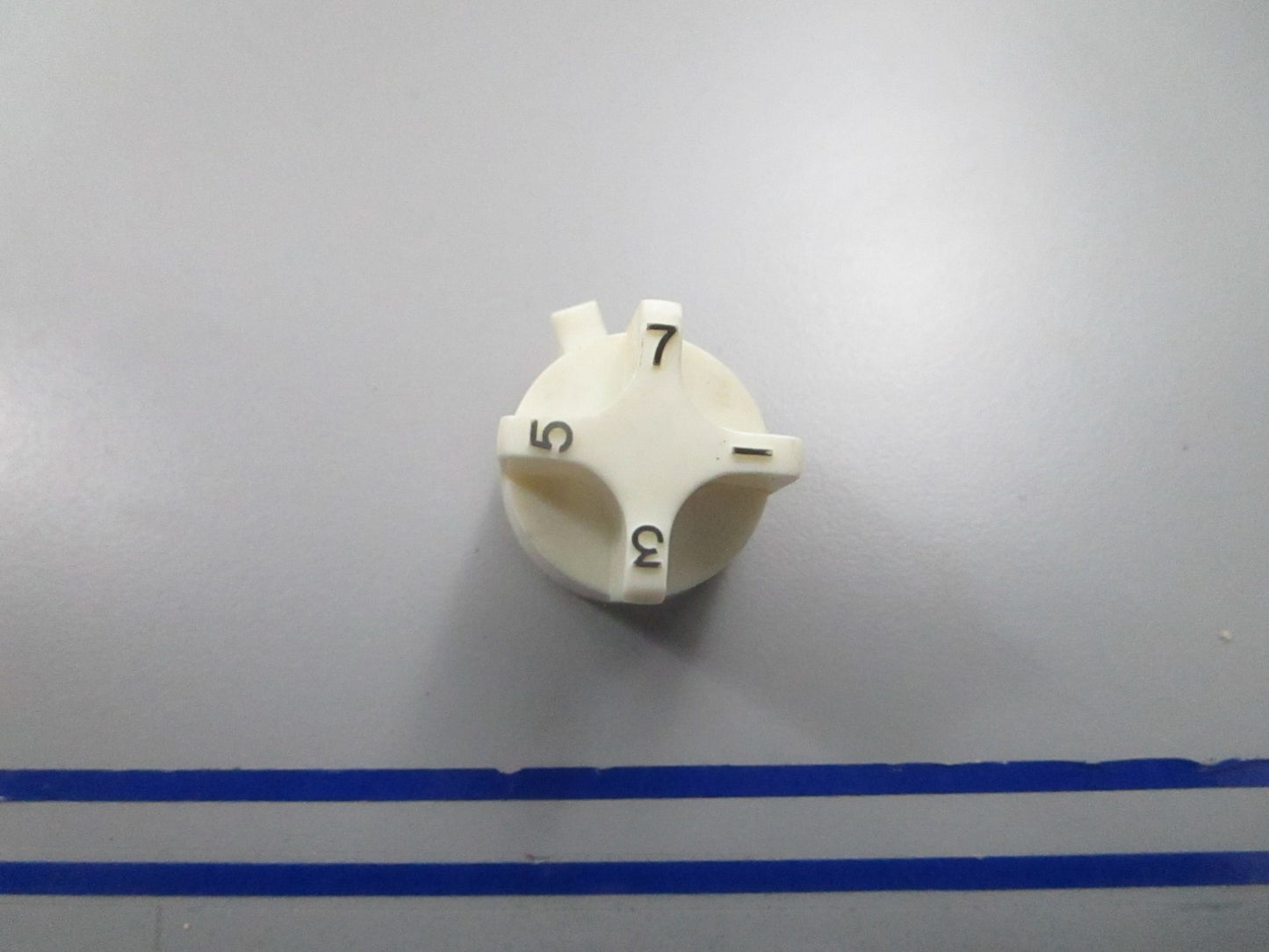 *NEW OEM* 0810 OMC Johnson Evinrude Adjusting Knob 205231 0205231