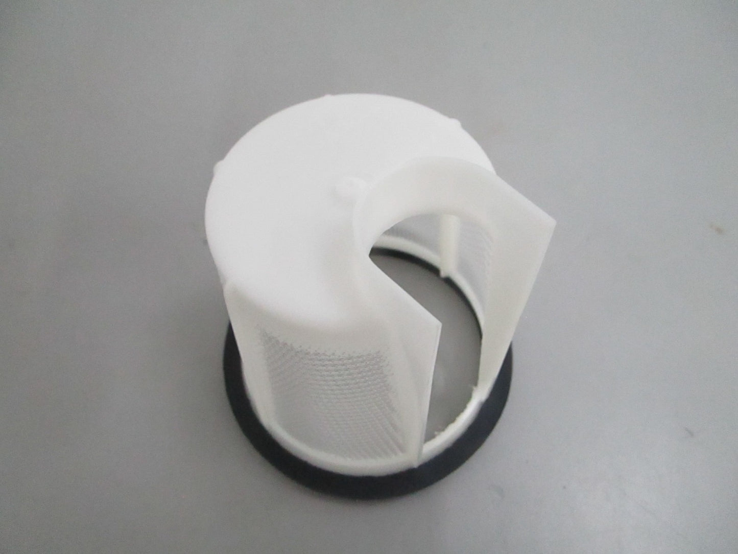 *NEW OEM* 0820 Volvo Penta Strainer 842723