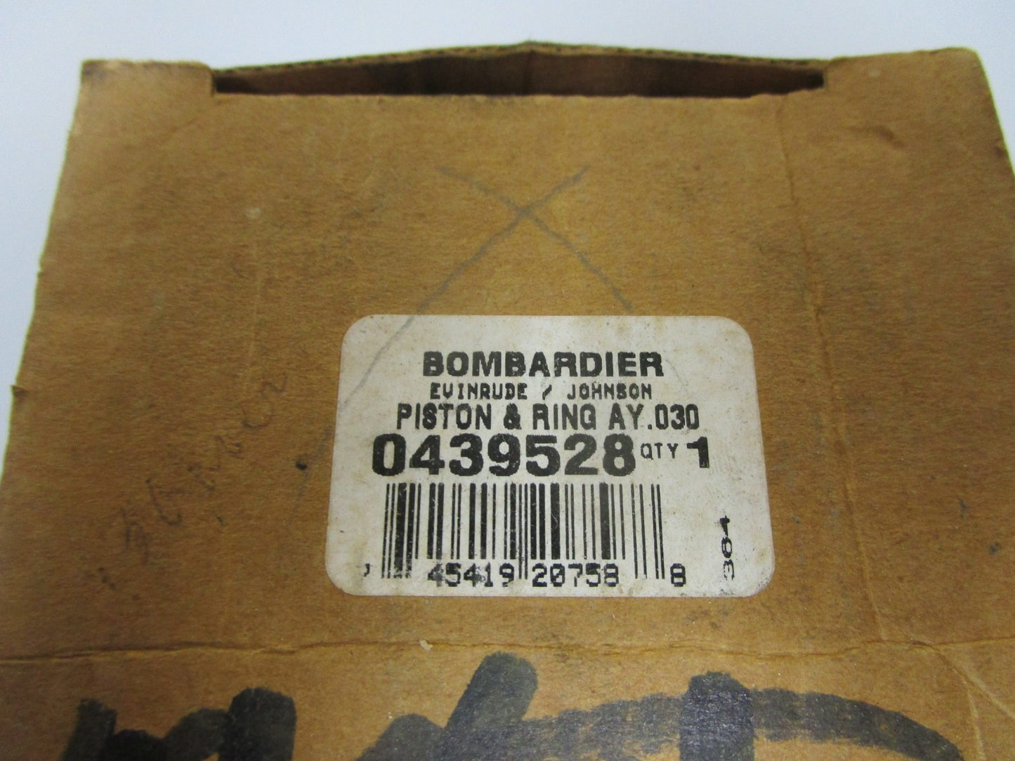 *NEW OEM* 0720 OMC Evinrude 0.030 O.S. STBD Piston & Ring Assembly 439528