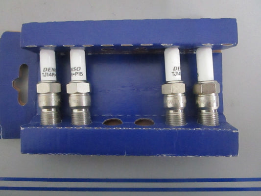 NEW OEM (LOT OF 4) 3861326 Volvo Penta Spark Plug 0820