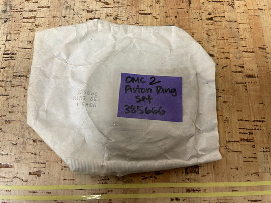 *NEW OEM* 0810 OMC Johnson Evinrude 2 Piston Ring Set 385666 0385666