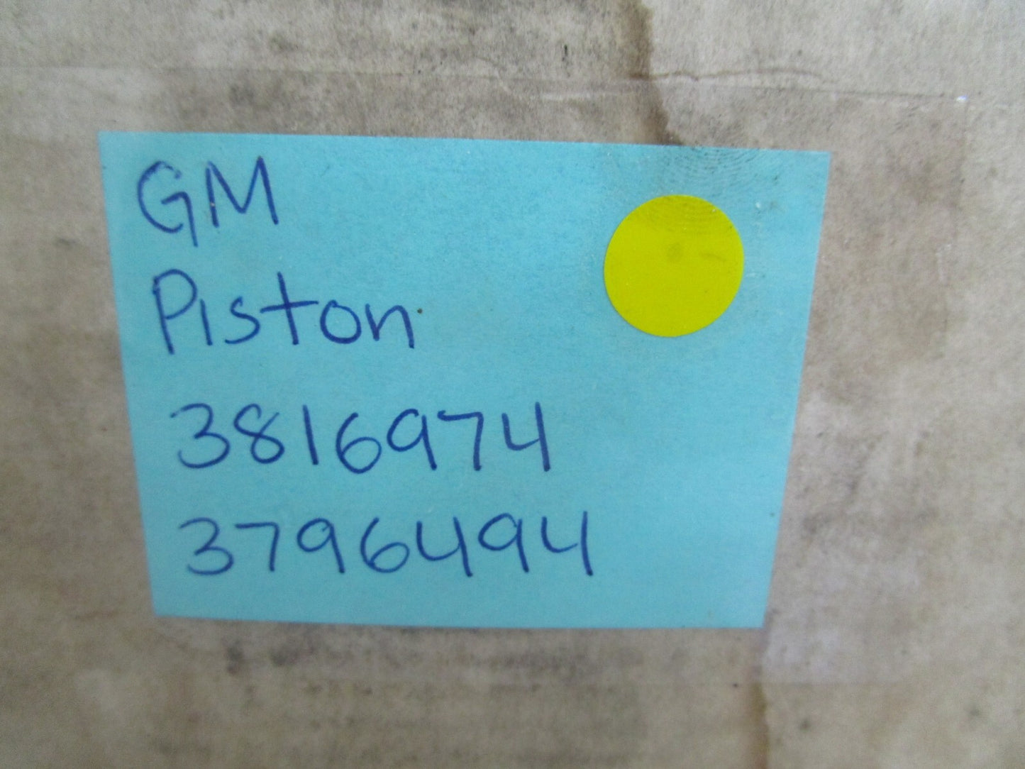 *NEW OEM* 0820 GM Piston 3816974 3796494