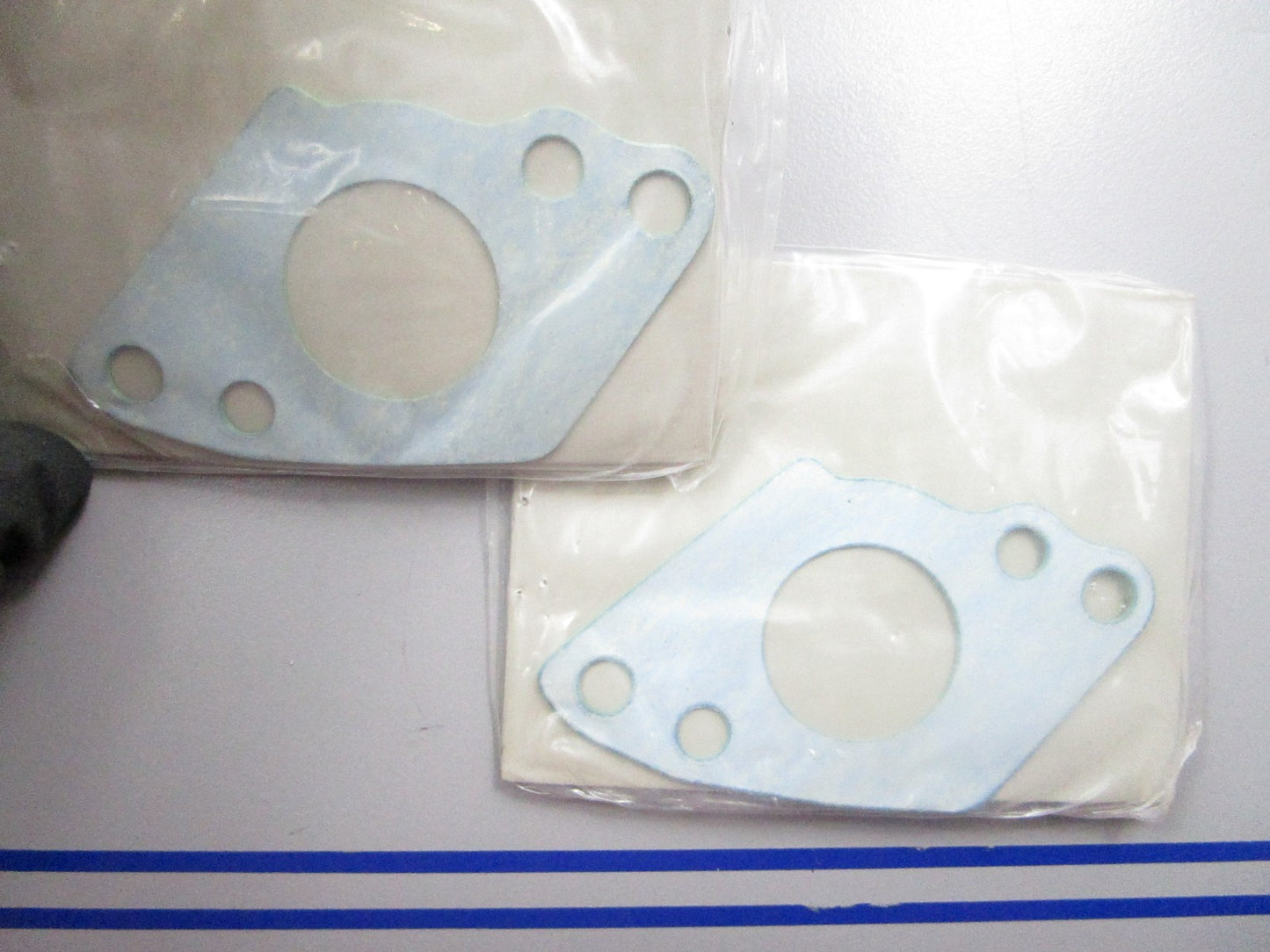 *NEW OEM* (LOT OF 2) 0810 Honda Carburetor Gasket 16221-ZV1-000