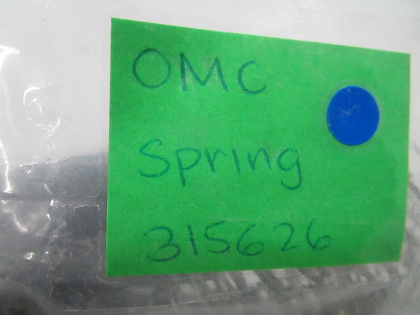 *NEW OEM* (LOT OF 2) 0810 OMC Johnson Evinrude Spring 315626 0315626