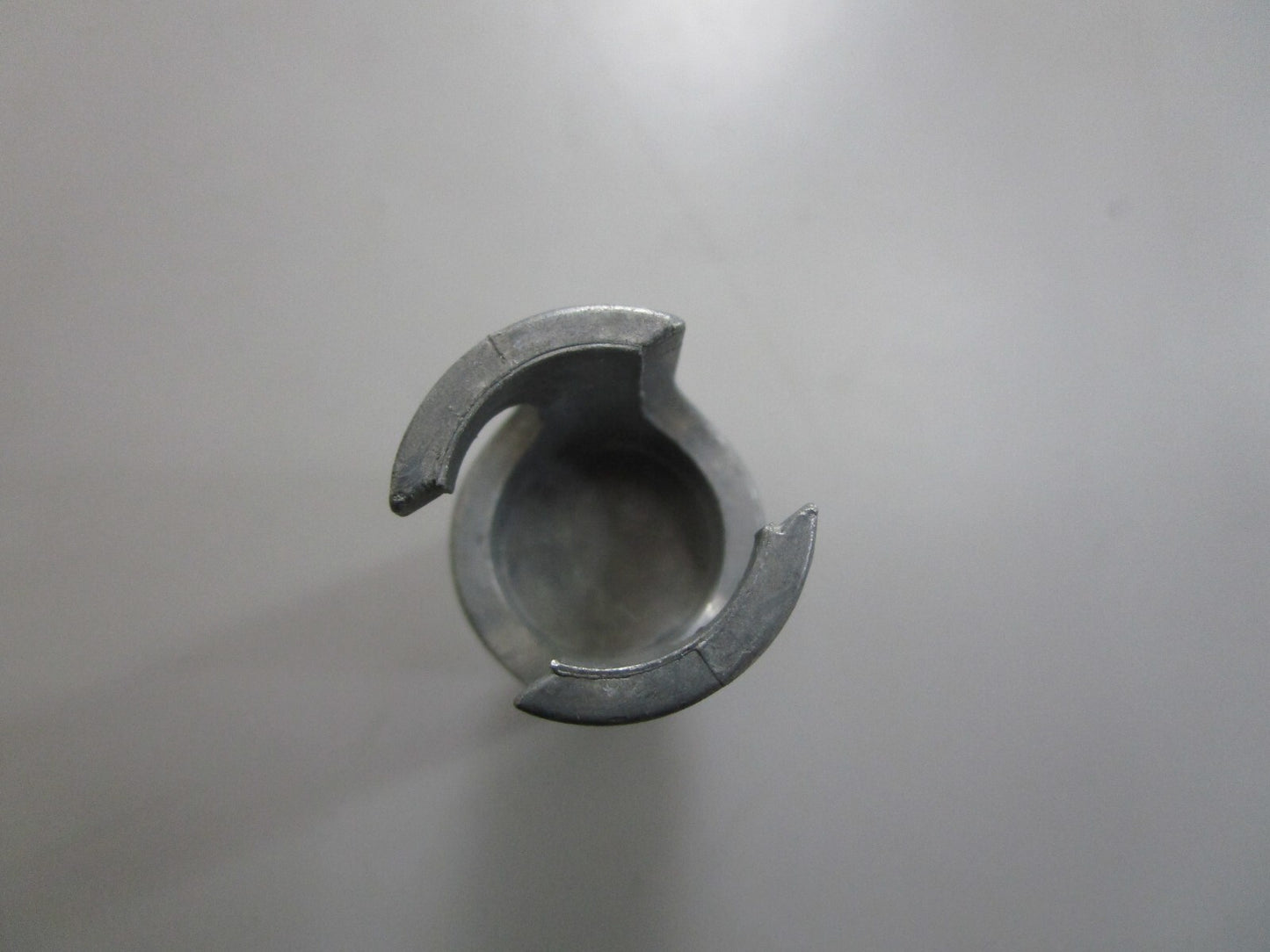 *NEW OEM* 0820 OMC Johnson Evinrude Cable Anchor 126534 0126534