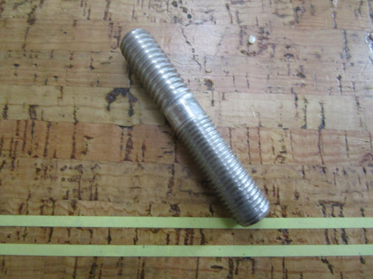 *NEW OEM* 0810 OMC Johnson Evinrude Stud 911798 0911798