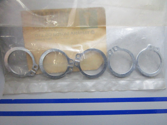 *NEW OEM* (LOT OF 5) 0810 Yamaha Circlip 93410-18M02-00