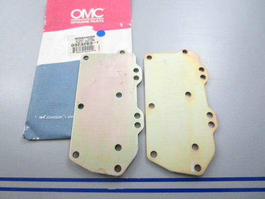*NEW OEM* (LOT OF 2) 0810 OMC Johnson Evinrude Exhaust Cover Plate 0323263