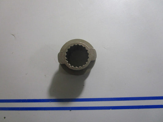 *NEW OEM* 0810 OMC Johnson Evinrude Clutch Dog Shifter 329795 0329795